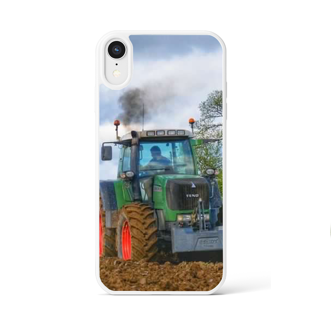 Coque Fendt au labour