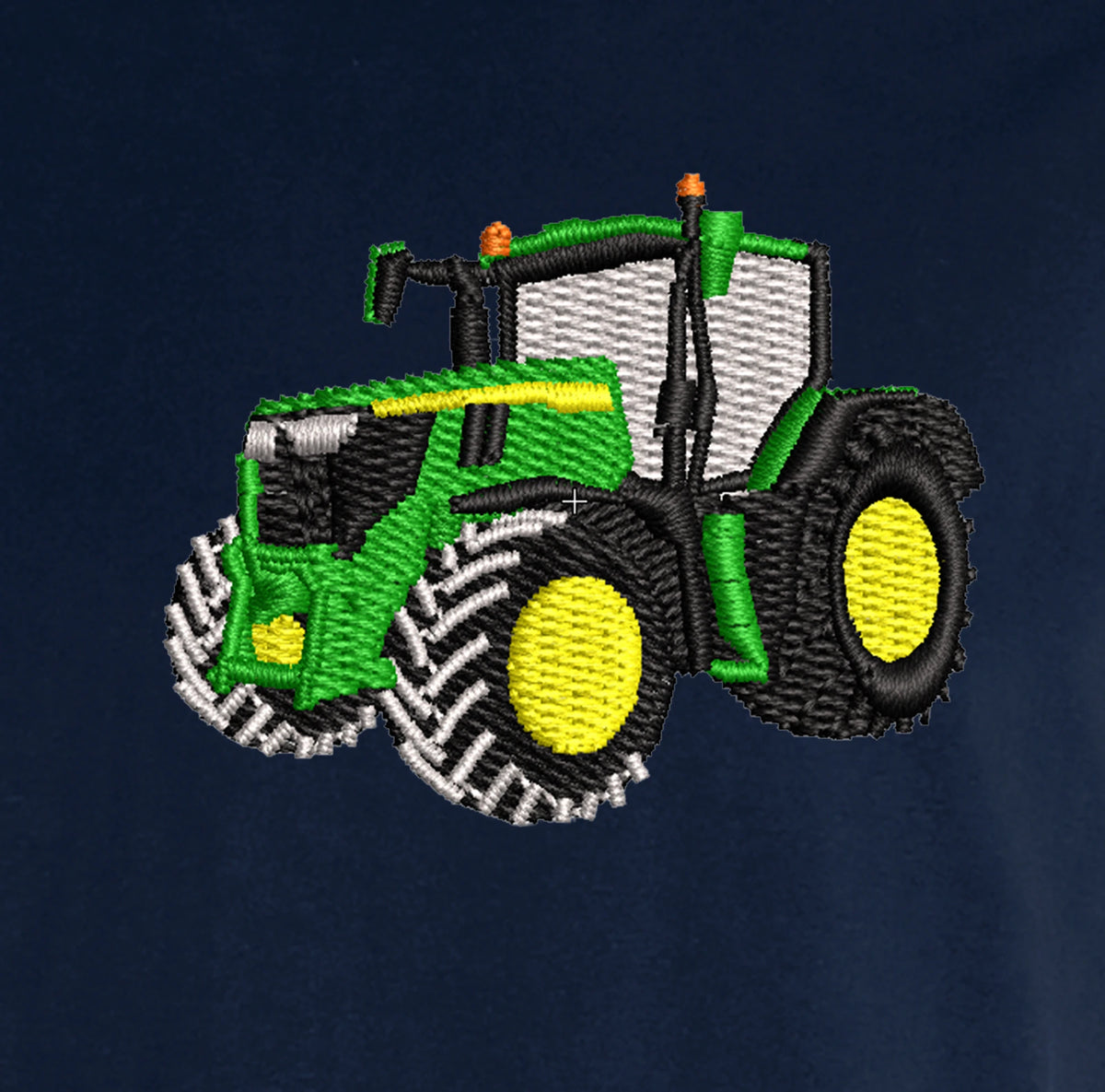 Polo - John Deere 6R250 - détail broderie bleu marine