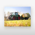 Poster métallique Fendt et presse — plaque sur fond neutre