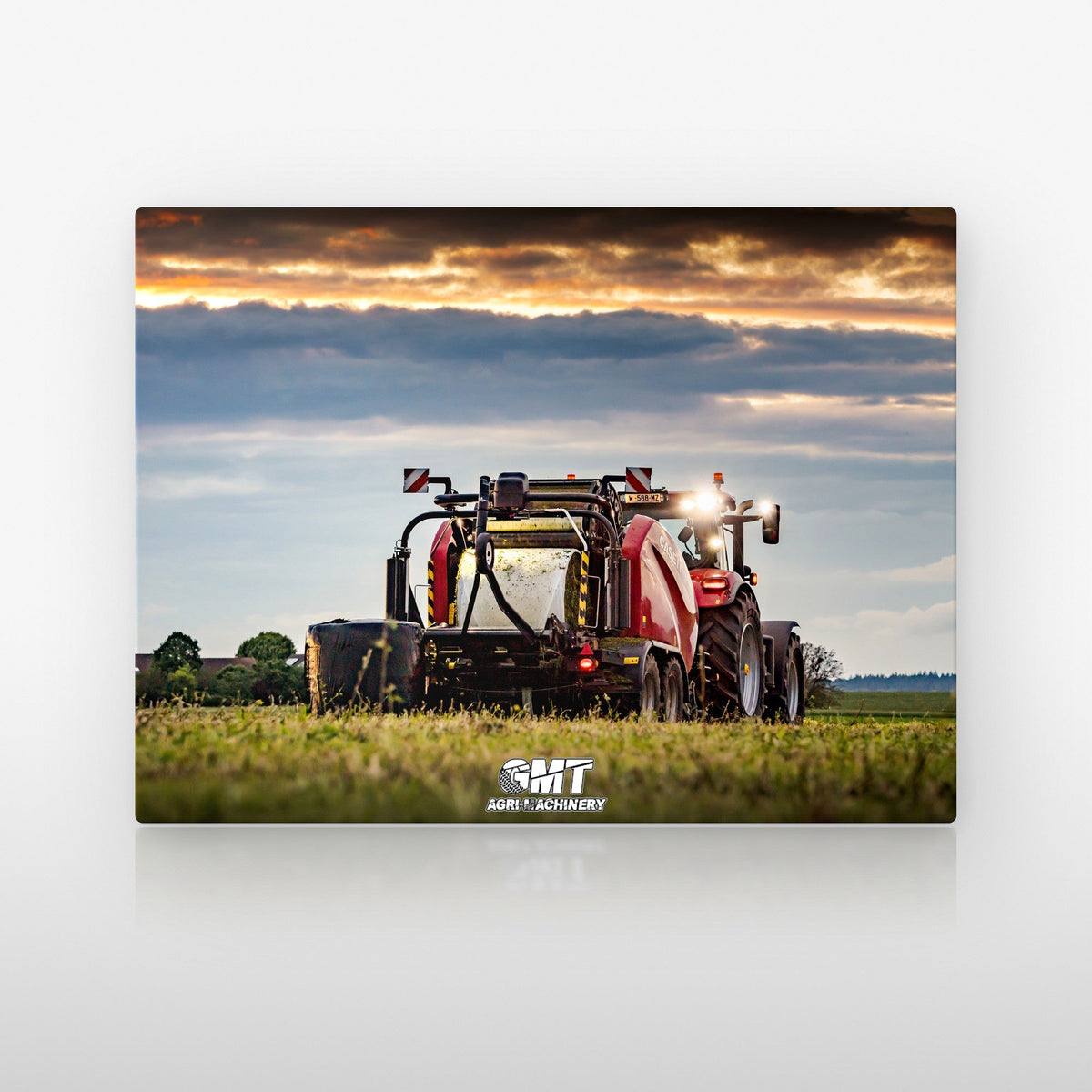 Poster métallique GMT Case — plaque sur fond neutre