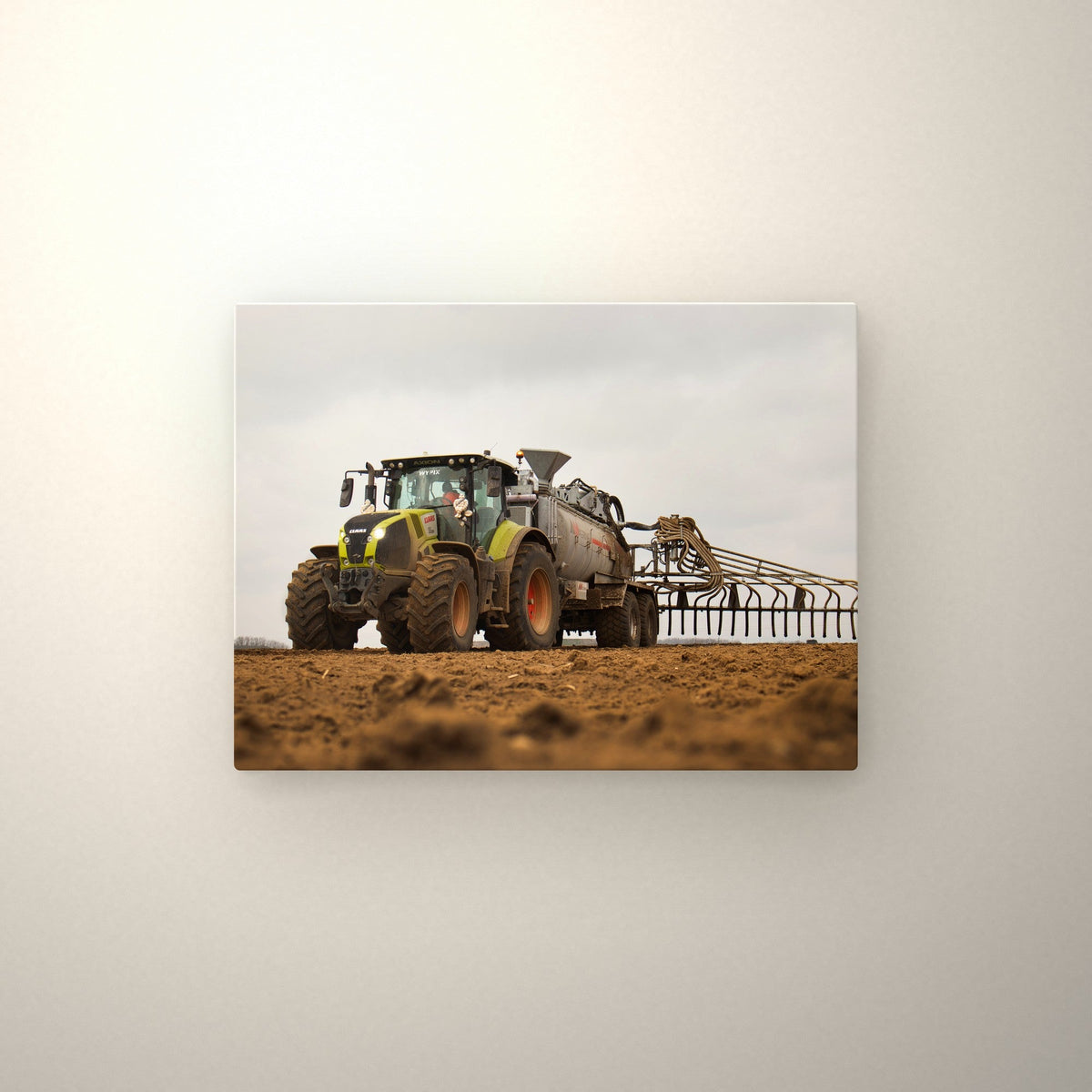 Poster métallique Wypix — accroché au mur